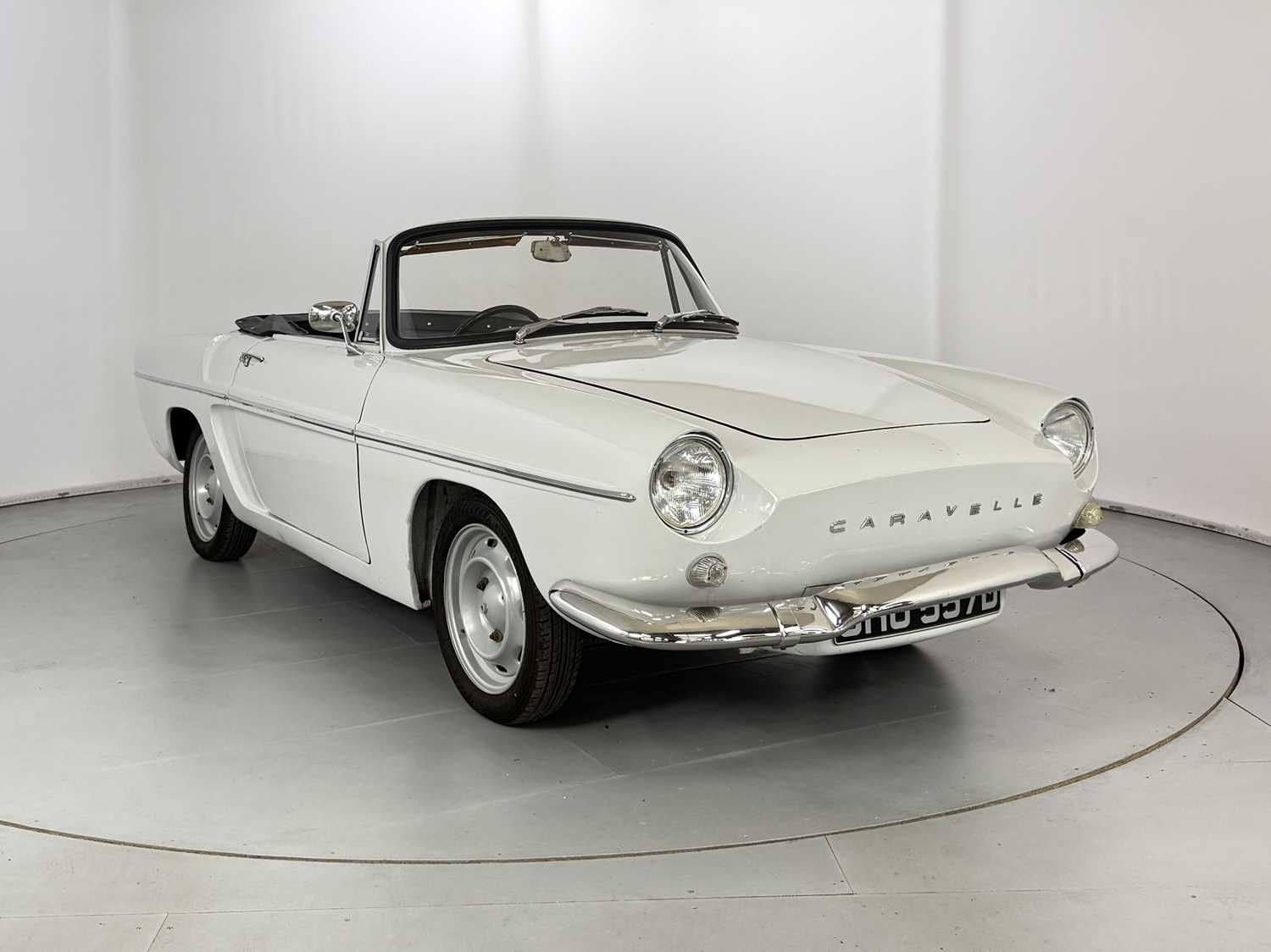 Lot 26 - 1966 Renault Caravelle