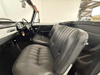 Lot 26 - 1966 Renault Caravelle