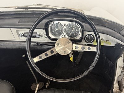 Lot 26 - 1966 Renault Caravelle