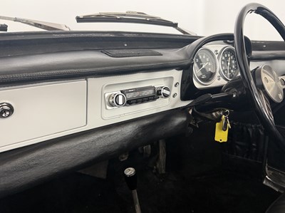 Lot 26 - 1966 Renault Caravelle