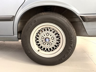 Lot 143 - 1987 BMW 525E