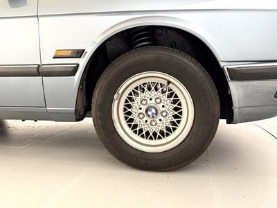 Lot 143 - 1987 BMW 525E