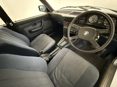 Lot 143 - 1987 BMW 525E