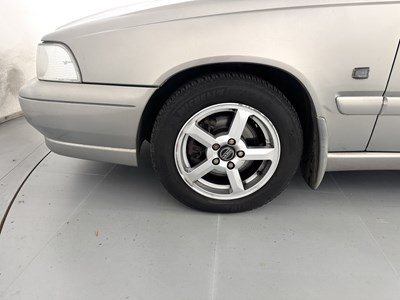 Lot 128 - 1998 Volvo S70 SE