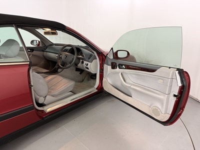 Lot 174 - 1998 Mercedes-Benz CLK320 - NO RESERVE