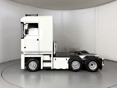 Lot 34 - 1/2 Scale Renault Magnum