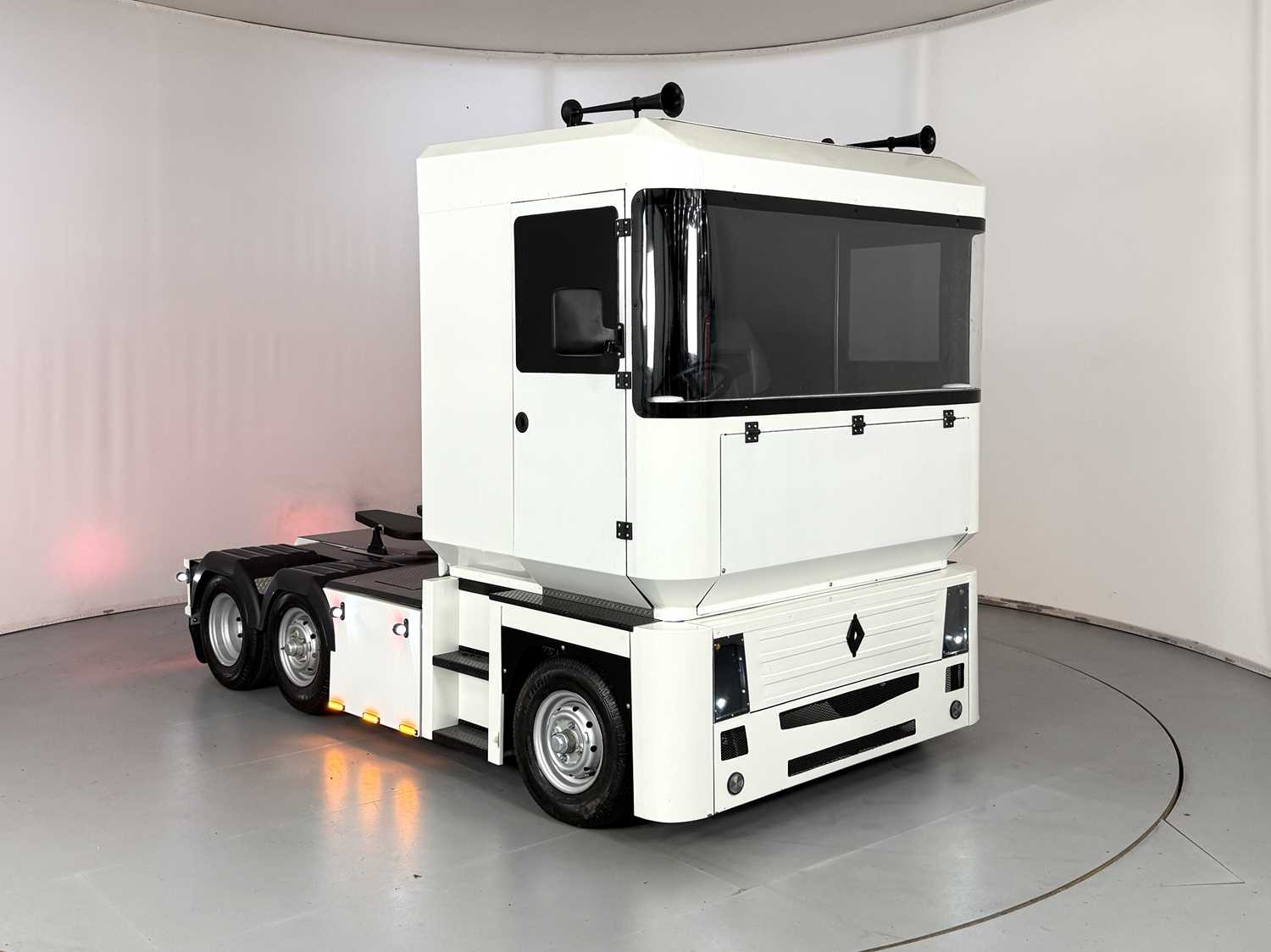 Lot 34 - 1/2 Scale Renault Magnum