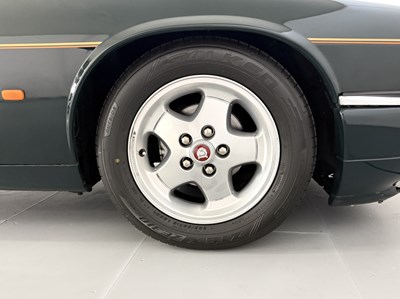 Lot 90 - 1994 Jaguar XJS