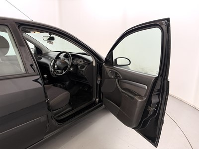 Lot 104 - 2000 Ford Focus Zetec