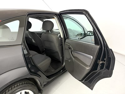 Lot 104 - 2000 Ford Focus Zetec