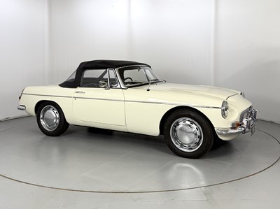 Lot 35 - 1969 MG C Roadster