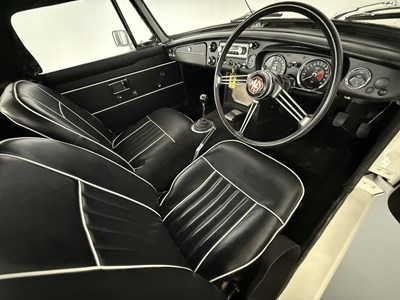 Lot 35 - 1969 MG C Roadster