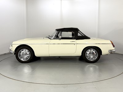 Lot 35 - 1969 MG C Roadster