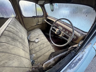 Lot 109 - 1949 Singer SM 1500 - NO RESERVE