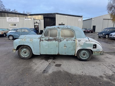 Lot 109 - 1949 Singer SM 1500 - NO RESERVE
