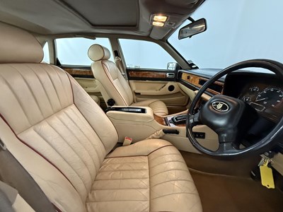 Lot 15 - 1992 Jaguar Sovereign