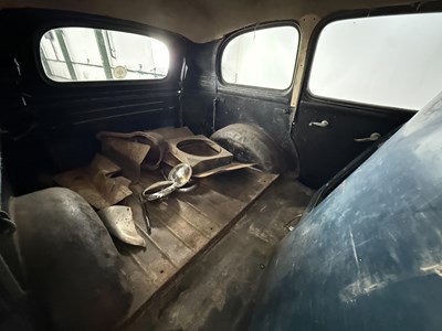Lot 111 - 1950 Renault Colorale Prarie