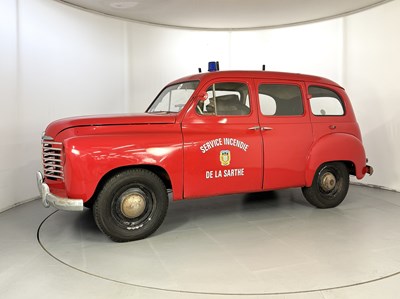 Lot 111 - 1950 Renault Colorale Prarie