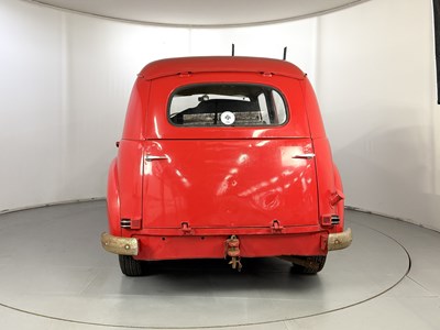 Lot 111 - 1950 Renault Colorale Prarie