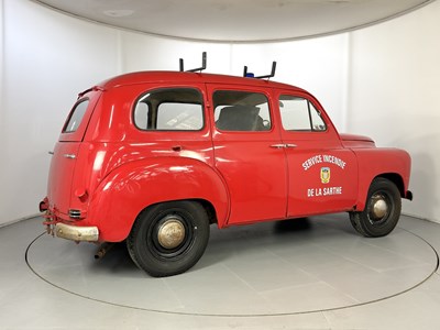 Lot 111 - 1950 Renault Colorale Prarie