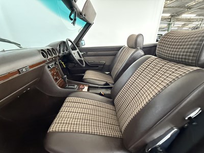 Lot 6 - 1980 Mercedes-Benz 350SL