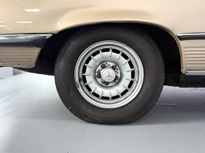 Lot 6 - 1980 Mercedes-Benz 350SL