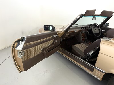 Lot 6 - 1980 Mercedes-Benz 350SL