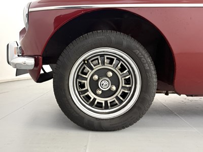 Lot 113 - 1973 MG BGT V8