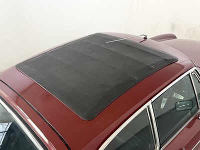 Lot 113 - 1973 MG BGT V8