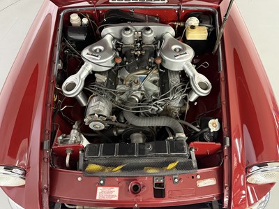 Lot 113 - 1973 MG BGT V8