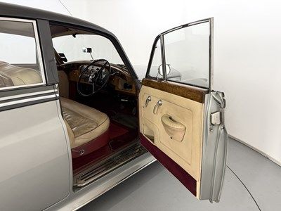 Lot 65 - 1960 Bentley S2