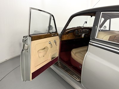 Lot 65 - 1960 Bentley S2