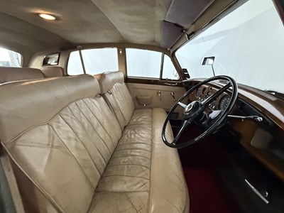 Lot 65 - 1960 Bentley S2