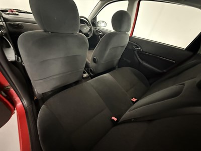 Lot 154 - 1999 Ford Focus Ghia - NO RESERVE