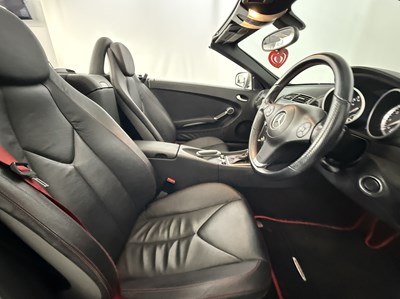 Lot 156 - 2011 Mercedes-Benz SLK200 Kompressor
