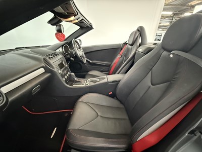 Lot 156 - 2011 Mercedes-Benz SLK200 Kompressor