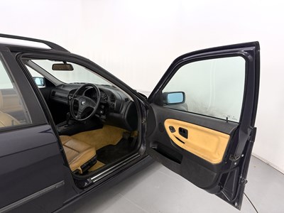 Lot 27 - 1997 BMW 328i