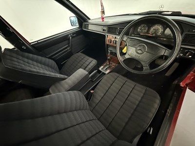 Lot 120 - 1993 Mercedes-Benz 190D