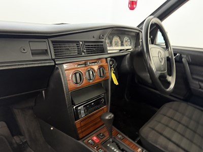 Lot 120 - 1993 Mercedes-Benz 190D