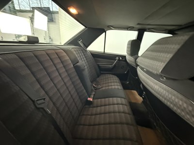 Lot 120 - 1993 Mercedes-Benz 190D