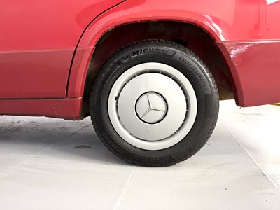 Lot 120 - 1993 Mercedes-Benz 190D