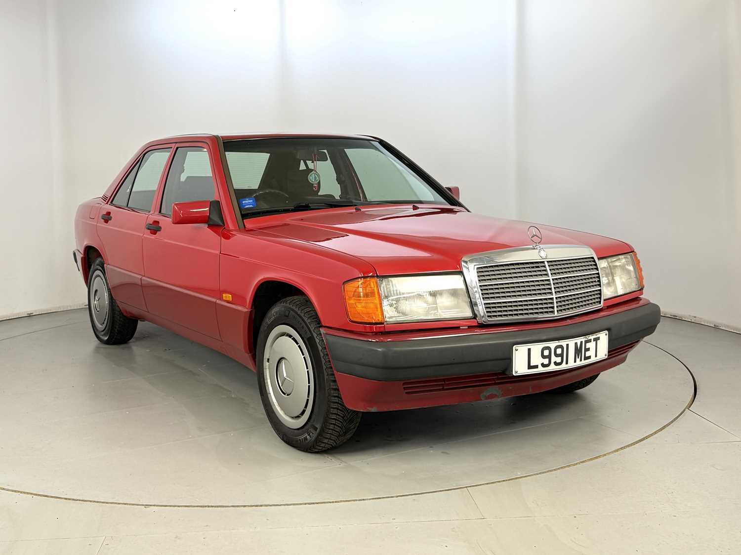 Lot 120 - 1993 Mercedes-Benz 190D