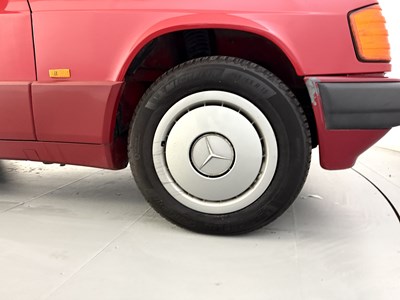 Lot 120 - 1993 Mercedes-Benz 190D