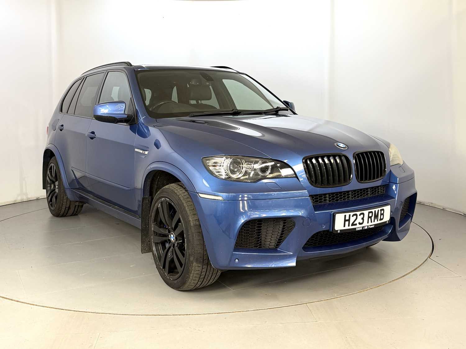 Lot 16 - 2010 BMW X5M