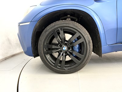 Lot 16 - 2010 BMW X5M