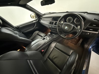 Lot 16 - 2010 BMW X5M