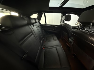 Lot 16 - 2010 BMW X5M