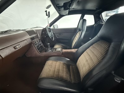 Lot 135 - 1987 Porsche 924S