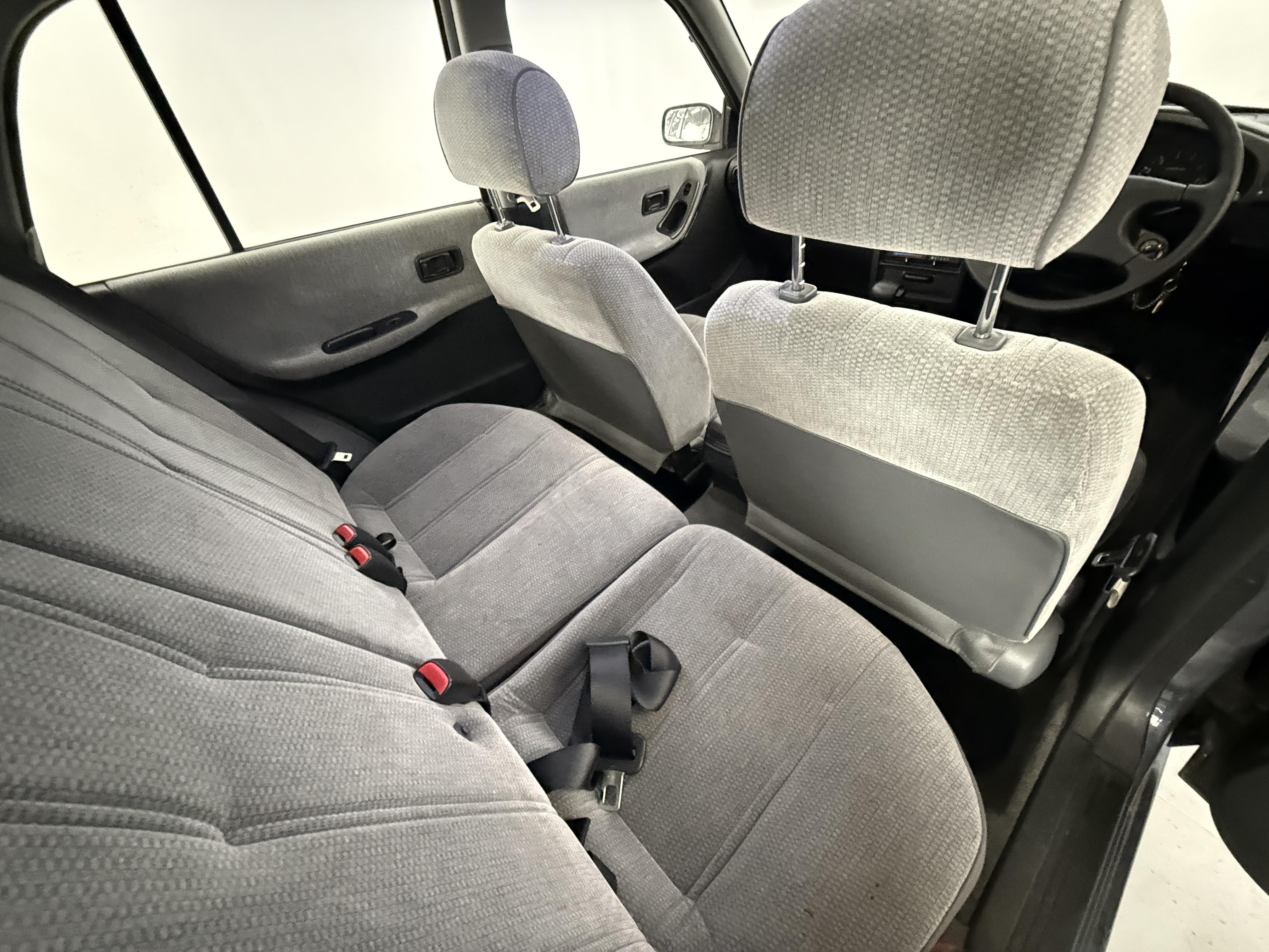 Lot 96 - 1993 Nissan Sunny 1.6 SLX