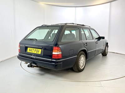 Lot 138 - 1995 Mercedes-Benz 220E - NO RESERVE